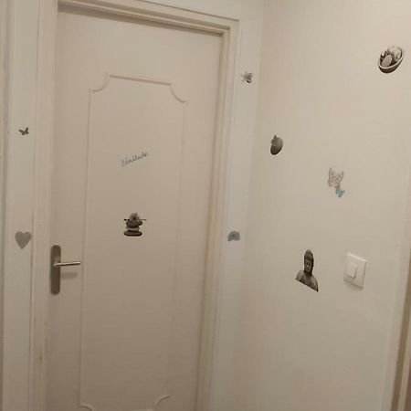 Le Petillant Pour 3 Personnes Sens Exterior photo